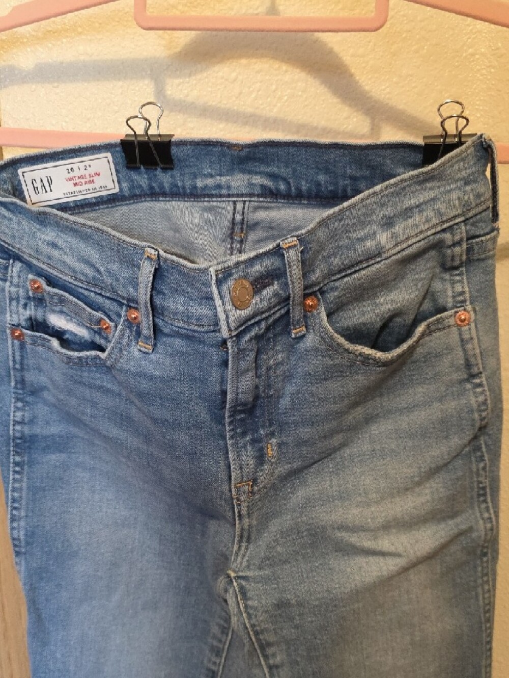 GAP Women’s High Rise Jeans - Light Blue Wash - Picture 2 of 6